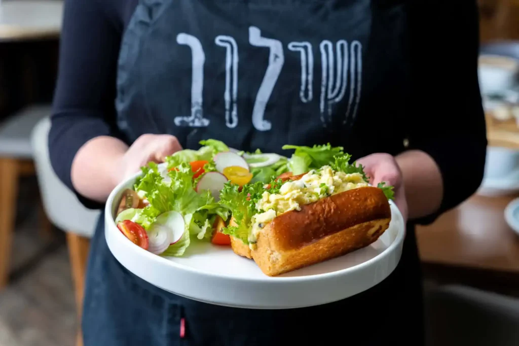 נהנים מיום גיבוש הכל כלול כולל אוכל וכיף